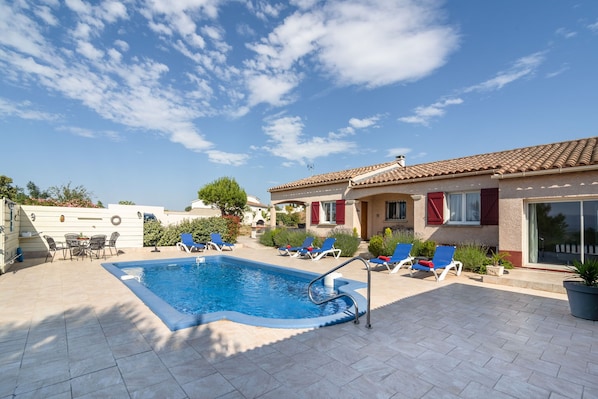 Holiday Home Swimming Pool