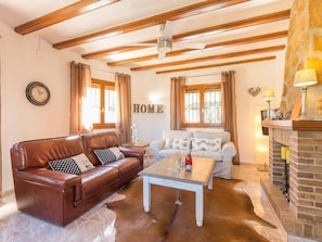Propriété, Pièce, Meubles, Salon, Bâtiment, Design Intérieur, Plafond, Maison, Immobilier, Domicile