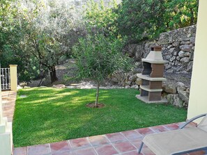 Eigentum, Garten, Hinterhof, Gras, Rasen, Garten, Haus, Wand, Baum, Landscaping
