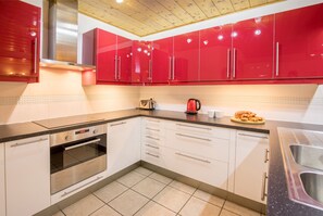 Large, modern fully equipped kitchen perfect for self catering