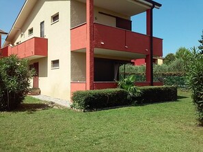 La mia casa al piano del giardino . La prima fronte Lago di Garda