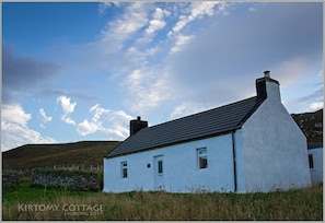 Front view of Morrisons Cottage 