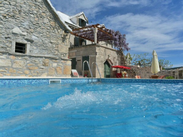 L'Eau, Ciel, Nuage, Bâtiment, Monde, Plan D'Eau, Piscine, Loisir, Des Loisirs, Ville Resort