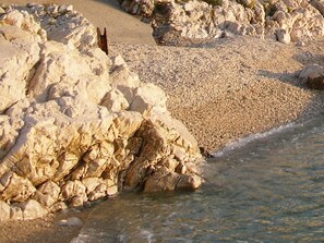 Roche, L'Eau, Cours D'Eau, Substrat Rocheux, Géologie, Formation, Banque, Mer, Géologique Phénomène