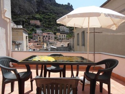 apartment/ flat with terrace in historical center Amalfi