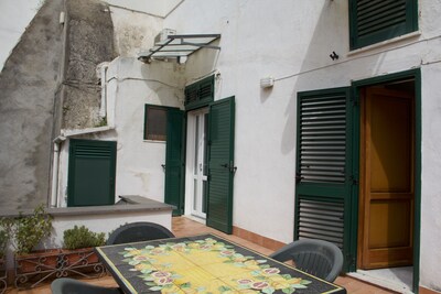 apartment/ flat with terrace in historical center Amalfi