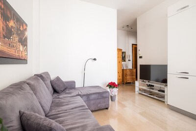 THE GATEWAY-Cozy Apartment All equipped, in the Historical City Center of Bologna