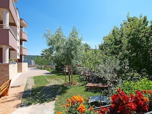 Eigentum, Grundeigentum, Wohngebiet, Baum, Zuhause, Gebäude, Haus, Garten, Die Architektur, Pflanze