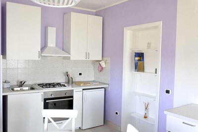 Acogedor apartamento con gran jardín y piscina a 1 km del mar.