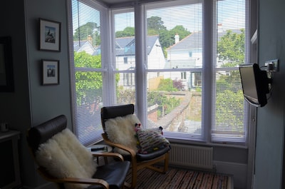 Delightful quiet space, very close to the town & promenade. 