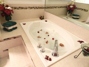 Large roman bath in master suite - bring your own bubbles