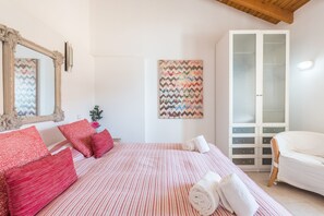 Pink room - double bedroom