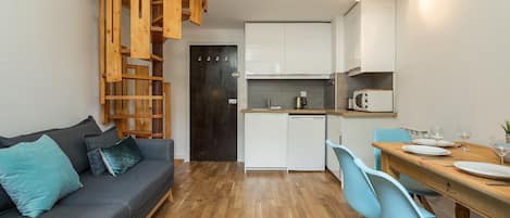 Modern Apartment With Mezzanine