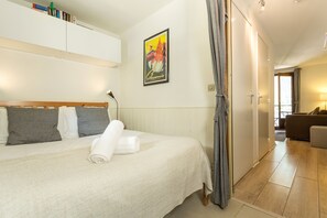 Double Bed