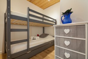 Bedroom 2 with bunk beds