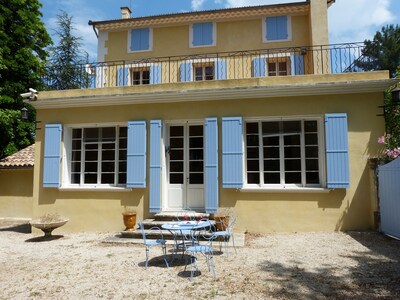 4 Schlafzimmer Villa mit privatem Pool und großem Garten