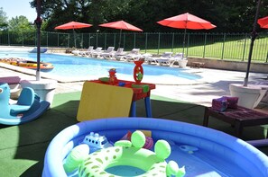 Paddling pool and games for little ones