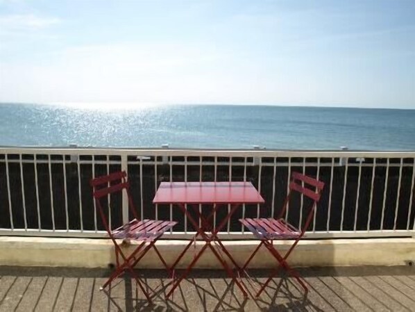 On the balcony 