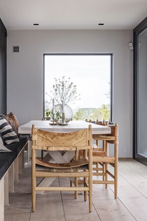 Dining area for 12ppl