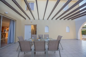 Veranda with dining area