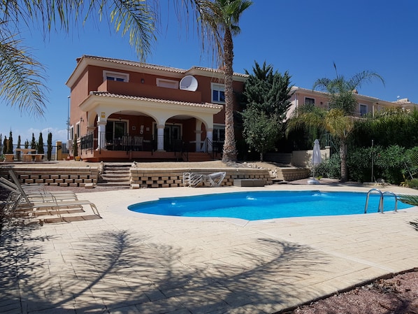 Villa Bonalba in Alicante