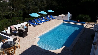 3 Betten, 2 Bäder, Freistehendes Familienbesitz Villa, Eigenes beheiztes Swimming Pool & Wi-Fi