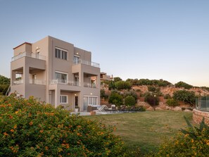 Large lawn covered area, ideal for kids to play.