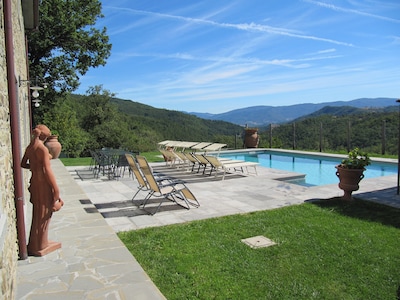Large Luxury Stone Villa with large pool near Florence and Arezzo