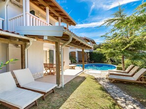 Eigentum, Haus, Zuhause, Gebäude, Grundeigentum, Estate, Zimmer, Schwimmbad, Resort, Wohngebiet