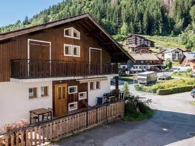 Recently renovated central Morzine apartment