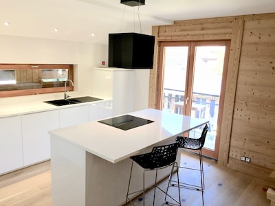 Recently renovated central Morzine apartment