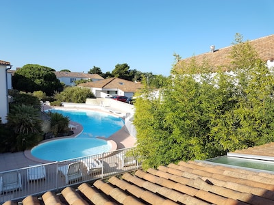 Very pretty DUPLEX***Ile de Ré, pool view, next to beach La Couarde.