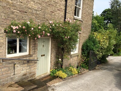 Torr Top Place-Peak District. 2-bedroom property(sleeps5) Situated next to river