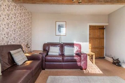 Torr Top Place-Peak District. 2-bedroom property(sleeps5) Situated next to river