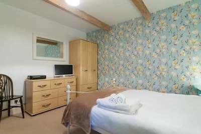 Torr Top Place-Peak District. 2-bedroom property(sleeps5) Situated next to river