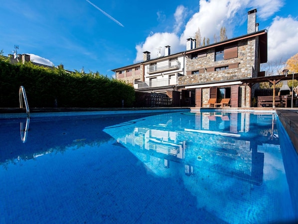 Piscine, L'Eau, Bleu, Ciel, Propriété, Bâtiment, Architecture, Maison, Loisir, Immobilier