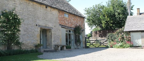 Cottage, showing gate from the lane