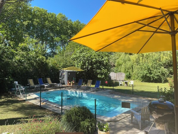 Terrace overlooking the pool
