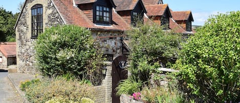 2 The Granary, Brighstone, Isle of Wight