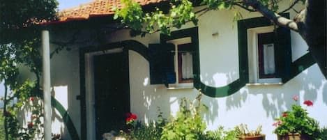 Petrasaki Cottage