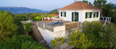 villa  ELENI