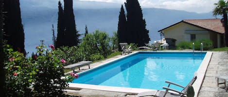 Casa Rosina, Gardasee
Pool mit Blick