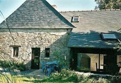 Casa de piedra pintoresco con jardín privado cerca de la playa