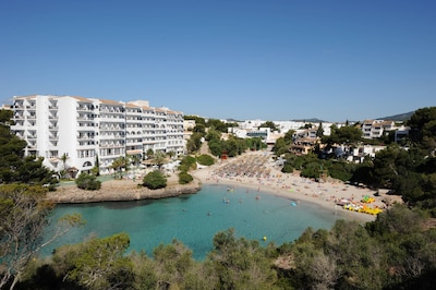 Apartamento com piscina na praia de Cala Ferrera e centro de Cala D'Or