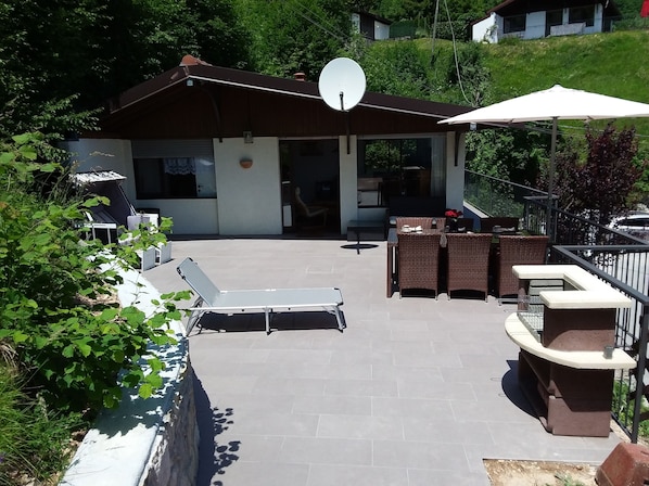 Große Terrasse mit Sonne von Mordens bis Spätnachmittags 