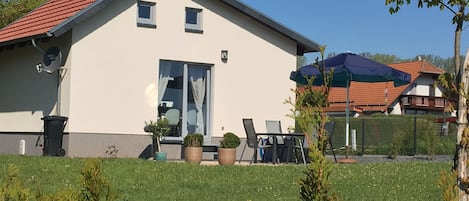 Garten und Terrasse zum Entspannen  !