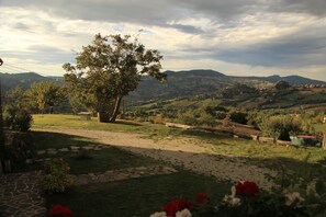 Villa Maindi mit Blick auf Pennabilli