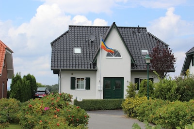 Ostsee-Ferienhaus in Barendorf mit Seeblick und hohem Komfort