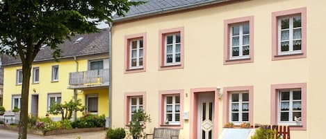 Ferienhaus Mosella am Badesee und in den Weinbergen - Riol nahe Trier