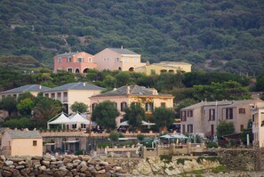 MAISON & PORT